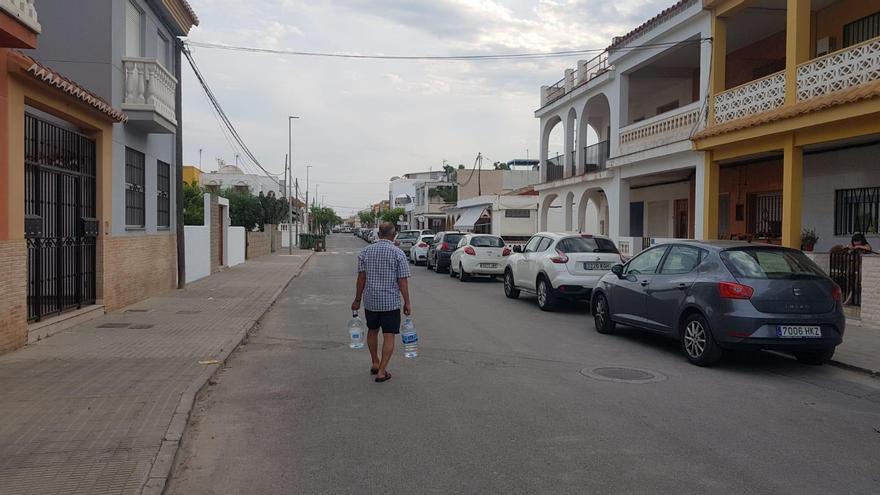 Almenara recupera el servicio de agua potable una semana después