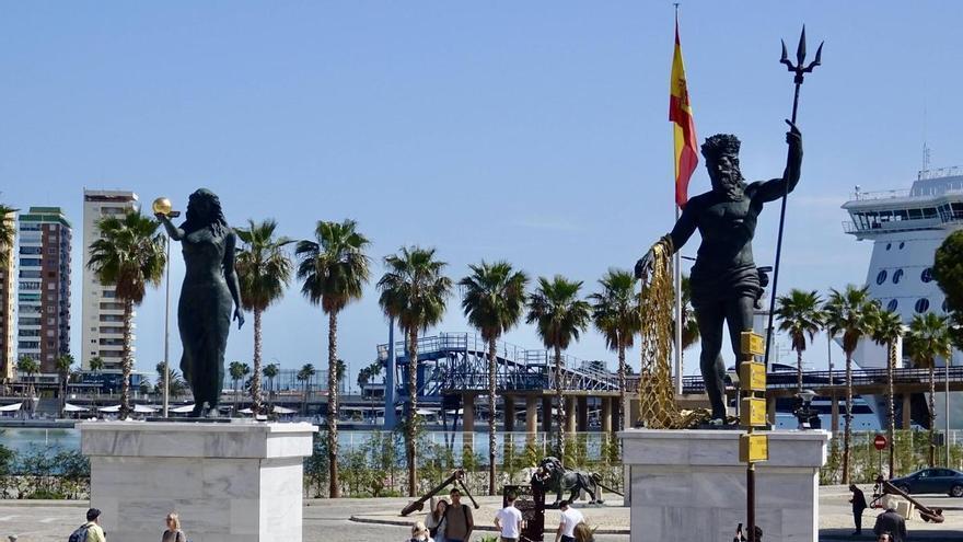 Las instituciones cívicas se quejan del silencio oficial por las esculturas del Puerto