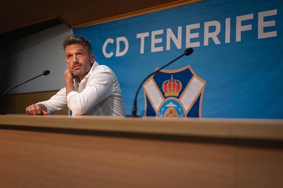Rueda de prensa de Aitor Sanz, en imágenes Rueda de prensa de Aitor Sanz, en imágenes