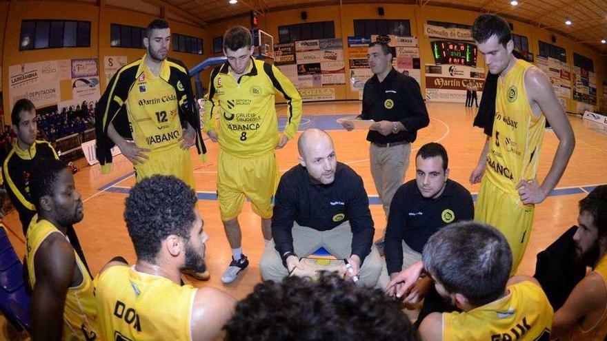 Los cambadeses jugarán mañana viernes en la cancha del Arcos Albacete. // Noé Parga