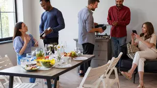 Estas sillas plegables de comedor son cómodas, elegantes y ahora cuestan casi la mitad