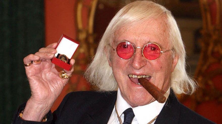 El presentador ya fallecido Jimmy Savile.