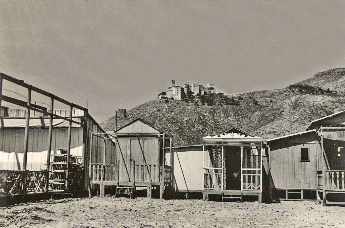 Casetas de baño en la playa de San Antonio.