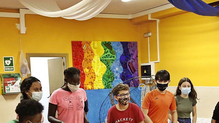 Niños de Gijón durante una actividad de un campamento urbano el pasado verano. | Ángel González