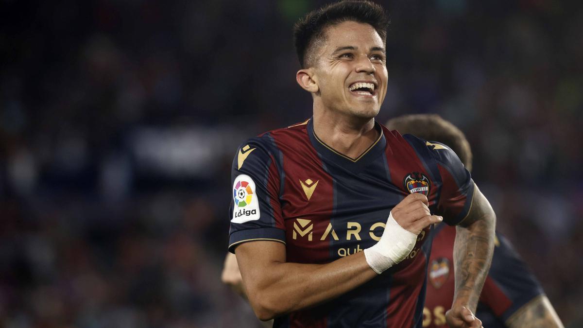 El extremo, celebrando su primer gol ante el Albacete.