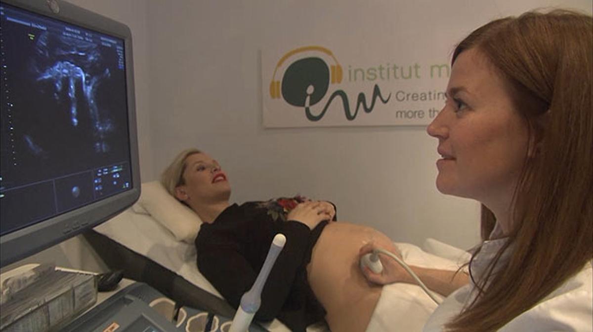 La cantant Soraya veu en una ecografia la reacció del seu nadó a la música.