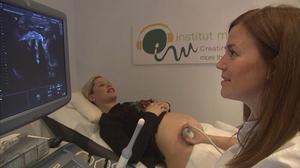 La cantant Soraya veu en una ecografia la reacció del seu nadó a la música.