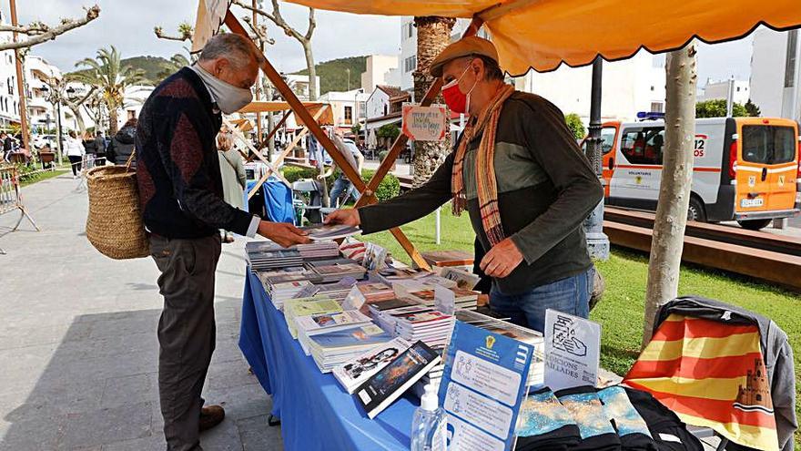 Títulos locales en el Día del Libro de Santa Eulària.