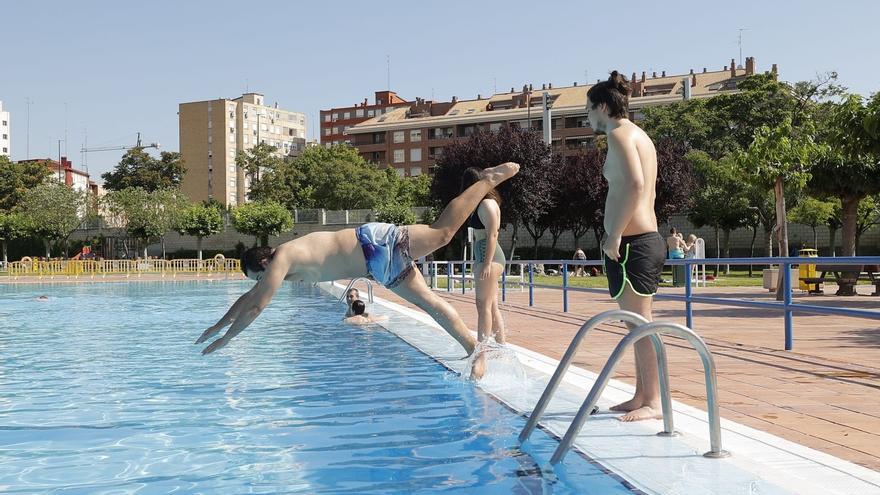 Las piscinas municipales de Zaragoza alcanzan casi 59.000 usos en los cuatro días de descuentos por ola de calor