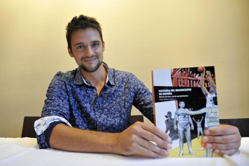 Presentació del llibre sobre el bàsquet a Espanya
