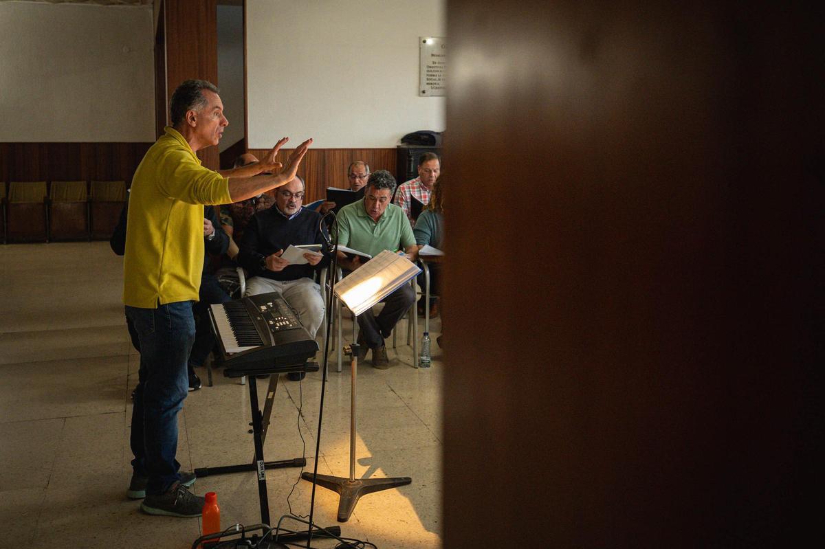 Ensayo Orfeón La Paz para la misa del papa en Tenerife