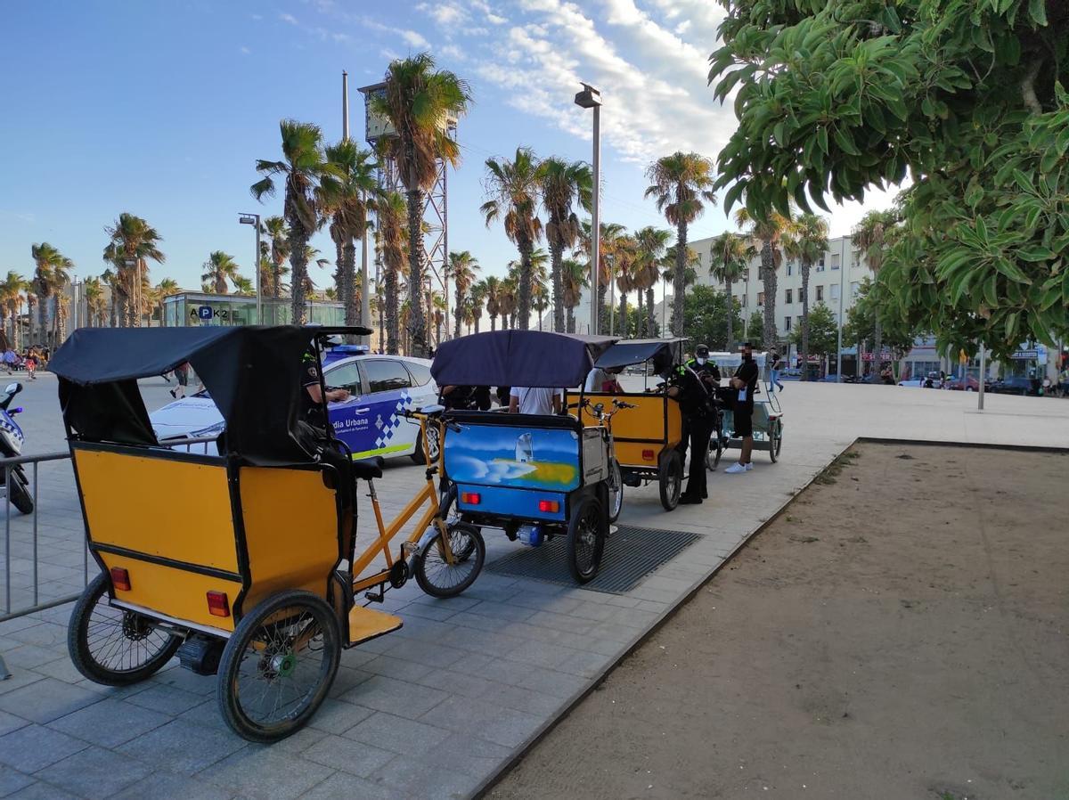 Denunciats a Barcelona en un dia 164 bicitaxis i 20 patinets