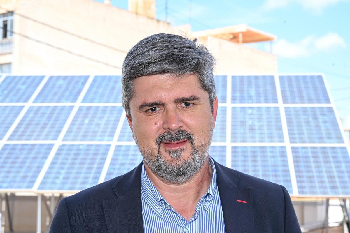 El director general de Enercoop en Crevillent destaca la importancia de mejorar la red eléctrica