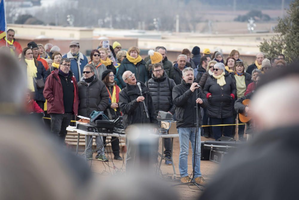 Acte a l'esplanada de Lledoners convocat per Assem