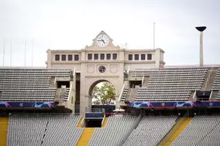 ¿Por qué se juega en Montjuïc el clásico?