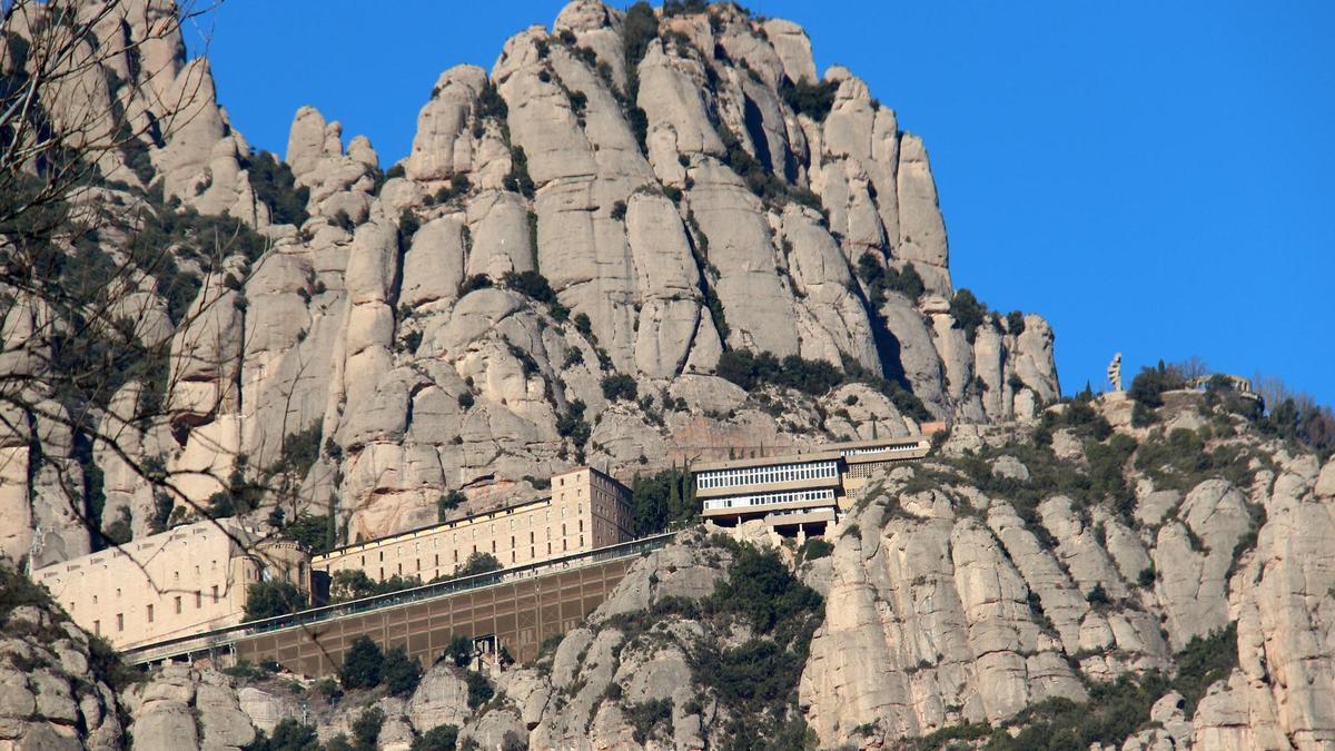 Montserrat des del camí de la Puda.