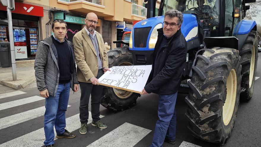 El conseller de Agricultura, Joan Simonet, ex de Asaja, celebró la tractorada: «Qué ganas de manifestarme»