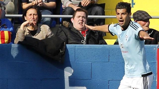 El delantero Manuel Agudo 'Nolito' celebra un tanto con el Celta.
