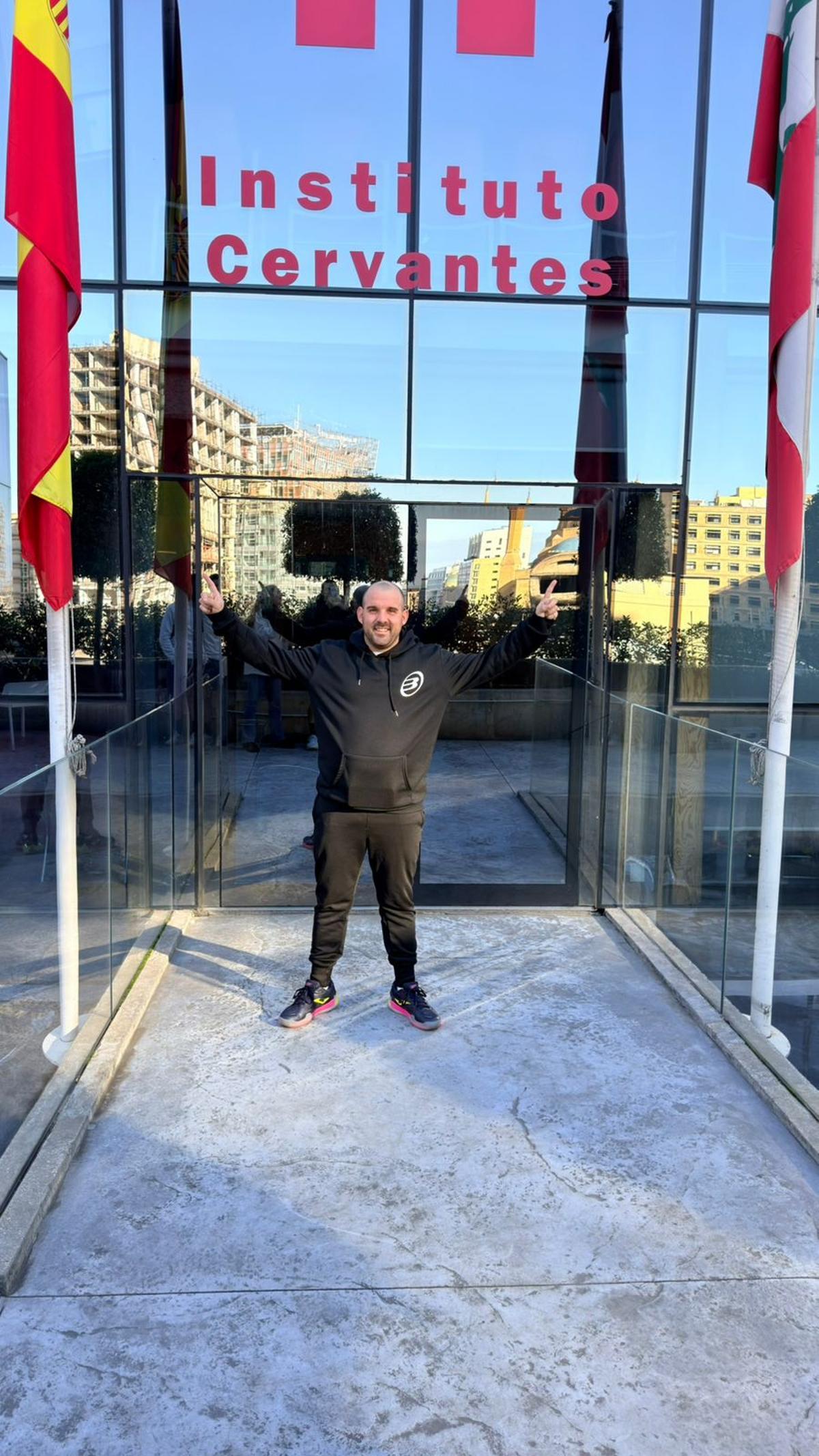 Imagen de Joan en el Instituto Cervantes del Líbano.
