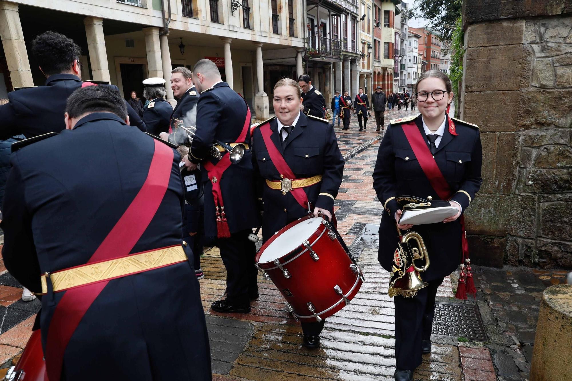 EN IMÁGENES: Así fue el certamen de bandas que dio comienzo la Semana Santa de Avilés