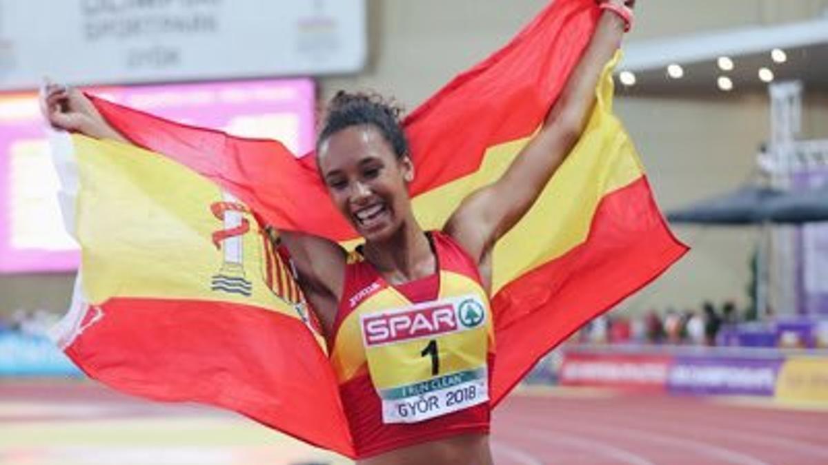 La atleta María Vicente habla del papel de la mujer en el deporte.