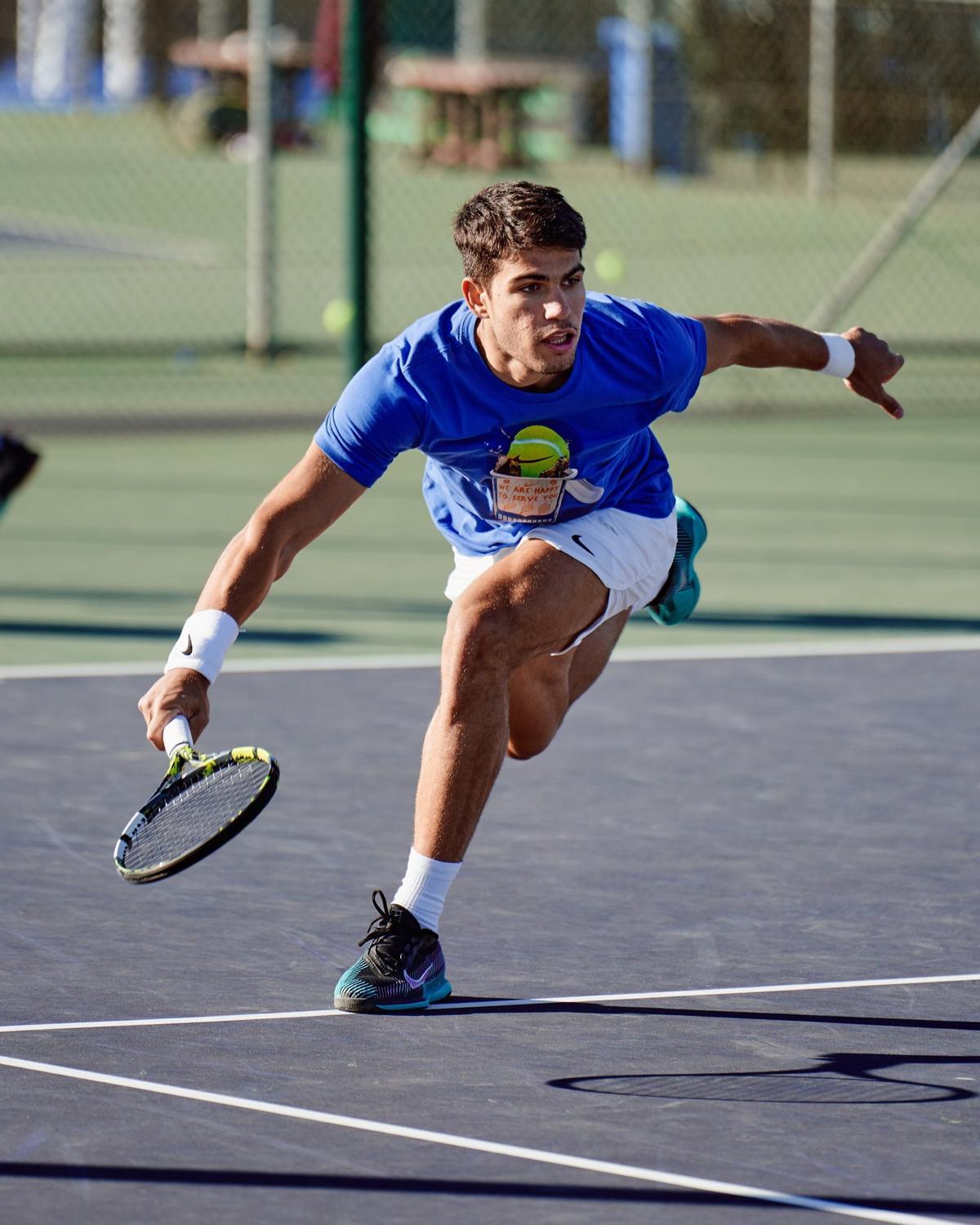 Alcaraz entrena en la Ferrero Tennis Academy.