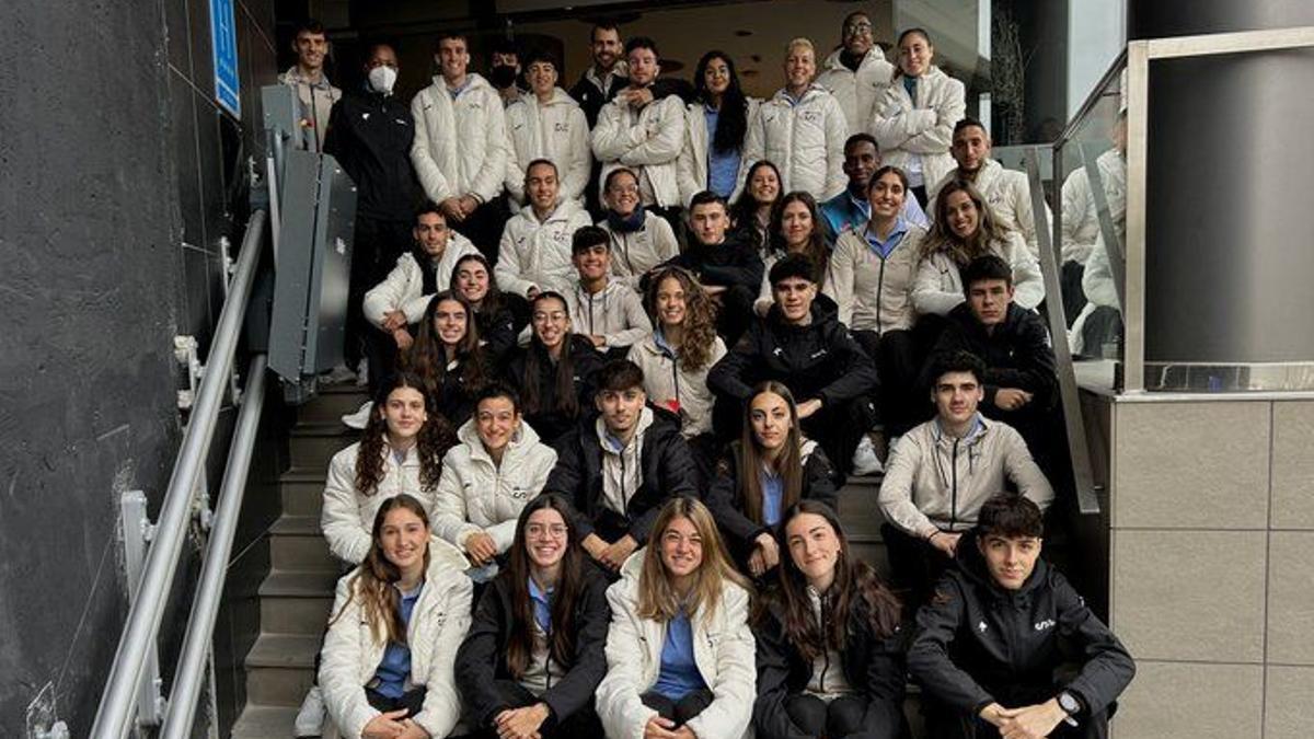 La expedición española al completo poniendo rumbo a Lagoa.