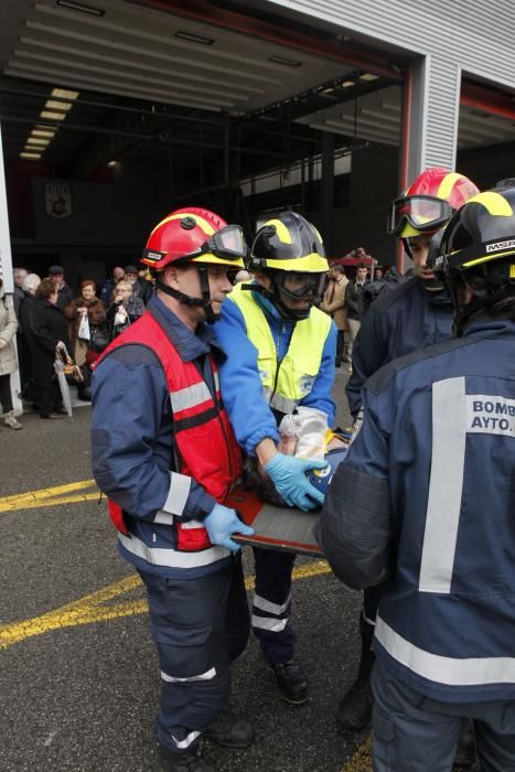 Acto del día del patrono de los bomberos en el Parque de Gijón