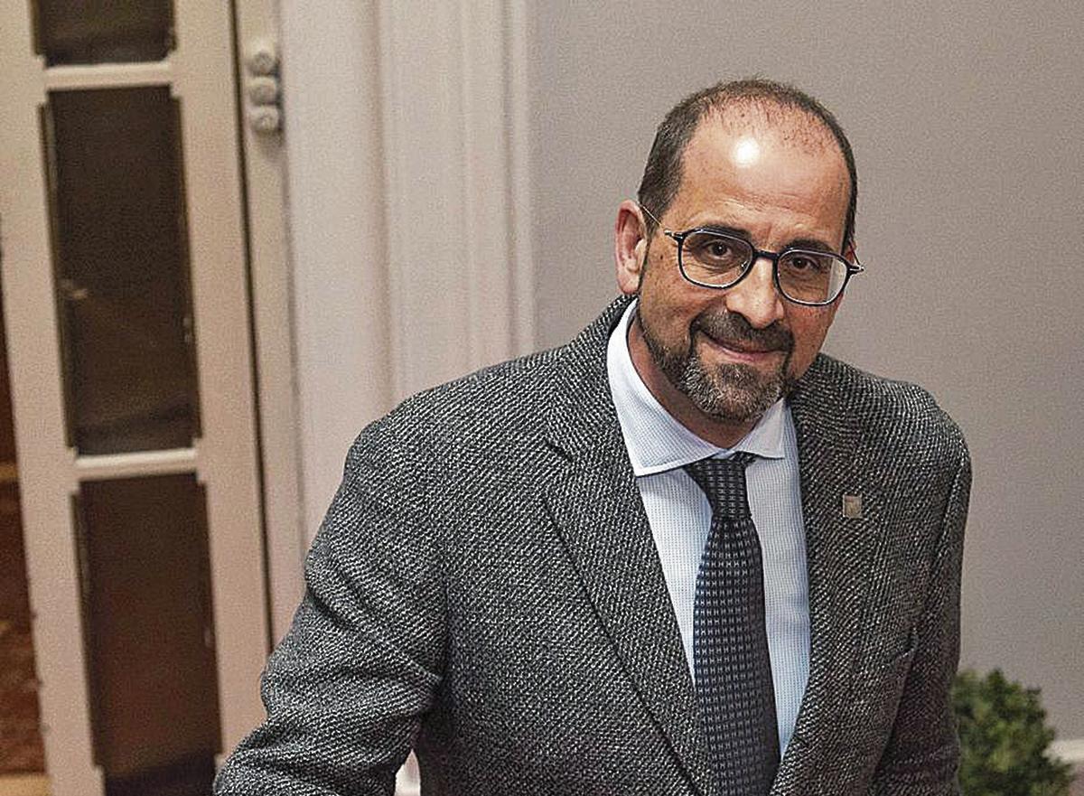 Henrique Monteagudo, novo presidente da RAG, no concello da Coruña, este venres.