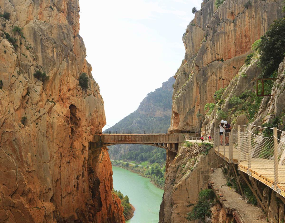 El Caminito del Rey es una de las rutas de senderismo más emblemáticas