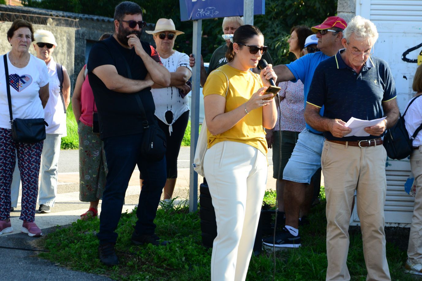 Moaña planta el grito en la calle: "Coa nosa saúde non se xoga"