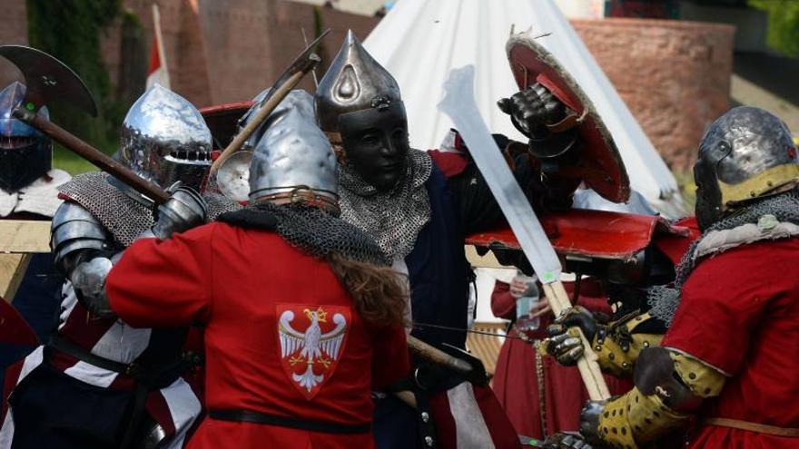 Polonia arrasa en el campeonato mundial de lucha medieval