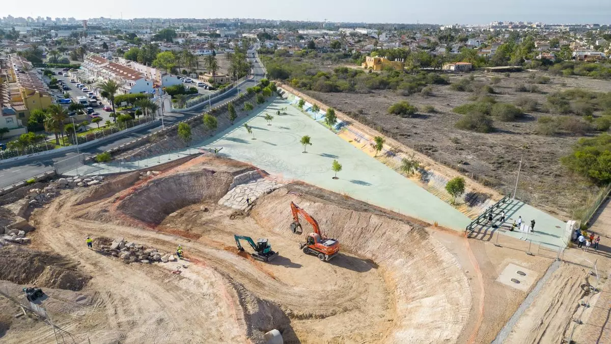 Torrevieja amplía la balsa de laminación de Torreta Florida y la adapta como parque inundable