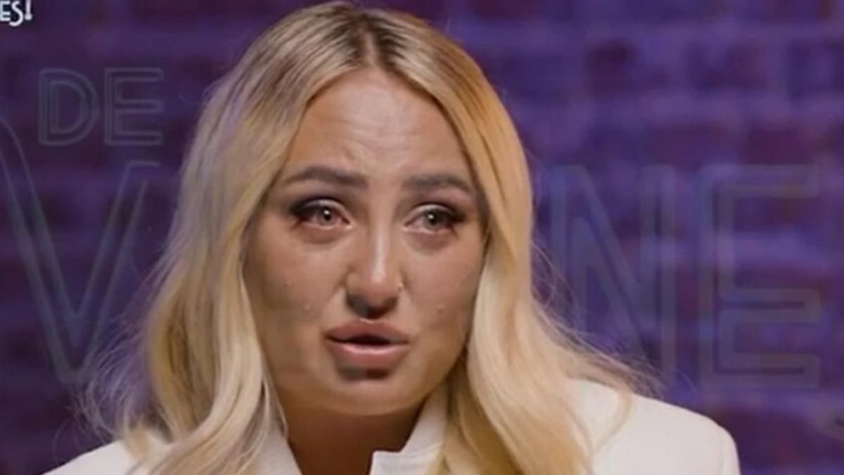 Rocío Flores vuelve a Telecinco hundida: "Mi madre me ha destrozado la vida, pensé que mi padre se iba a suicidar"