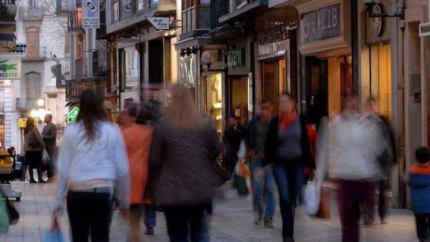 Els comerços del centre continuaran amb l&#039;opció d&#039;obrir els diumenges i festius.