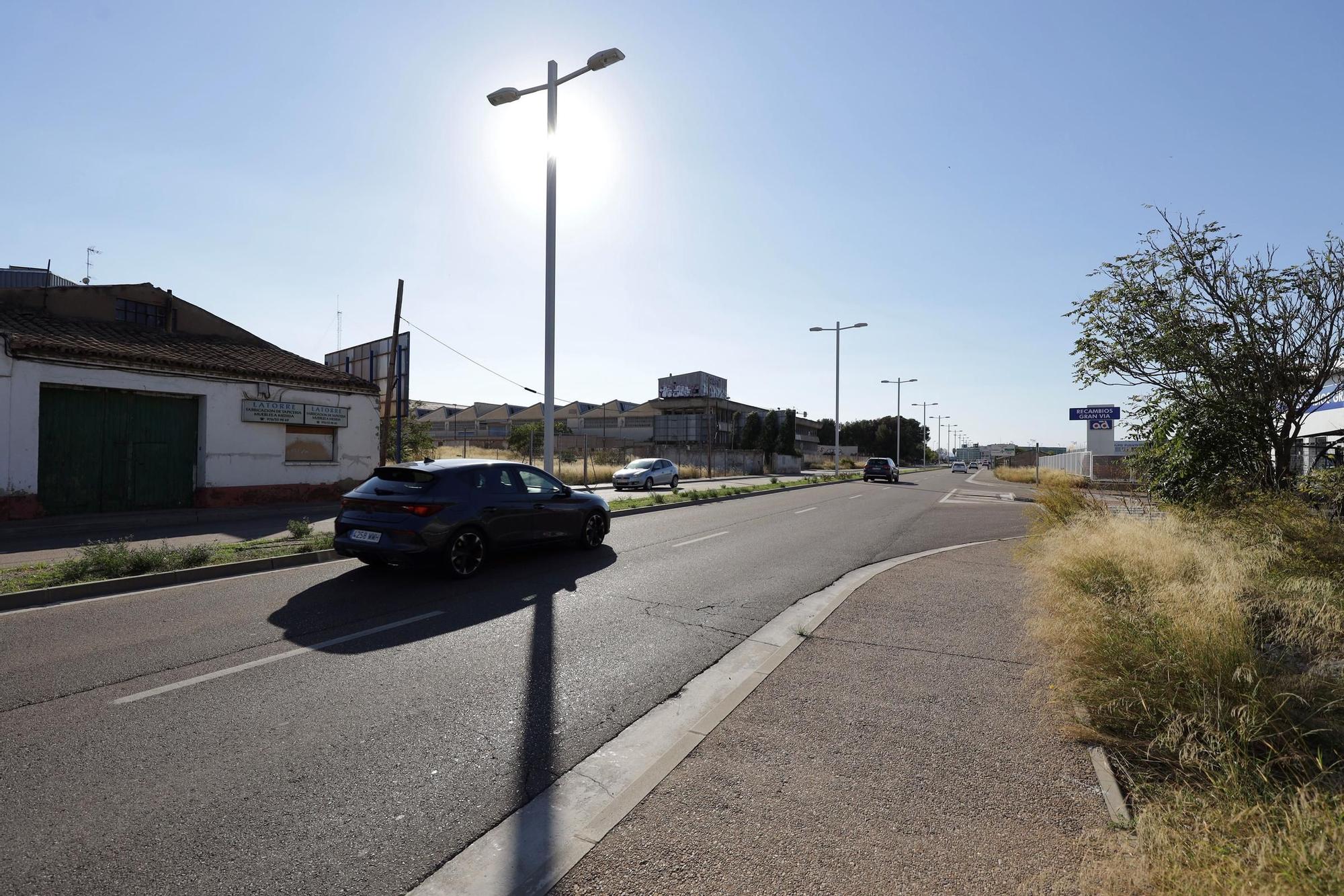 En imágenes | Recorrido por la avenida Manuel Rodríguez Ayuso de Zaragoza