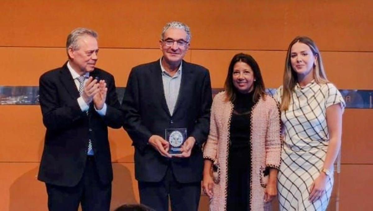 Juan Sánchez, recogiendo uno de los premios.