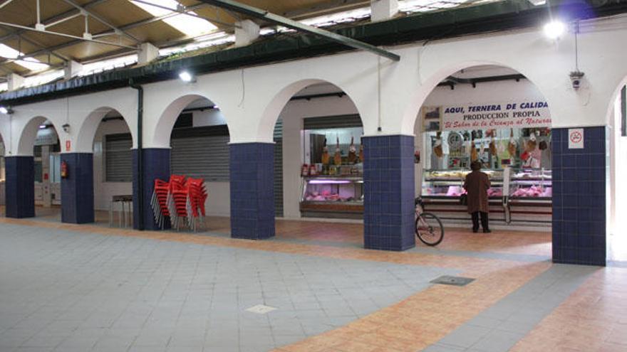 El Mercado de Abastos de Campillos cuenta actualmente con apenas cuatro puestos abiertos al público.