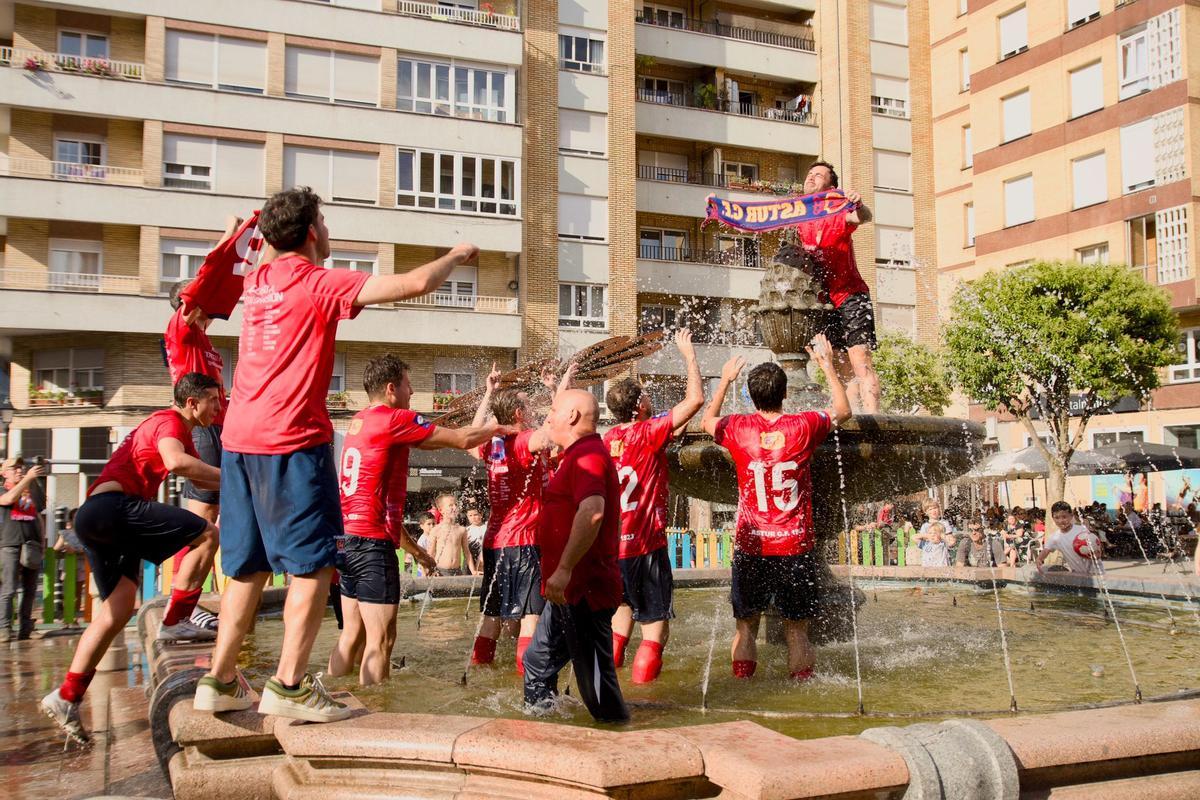 EN IMÁGENES: Así han celebrado Condal, Astur y Andés el ascenso a la Tercera Federación de Asturias