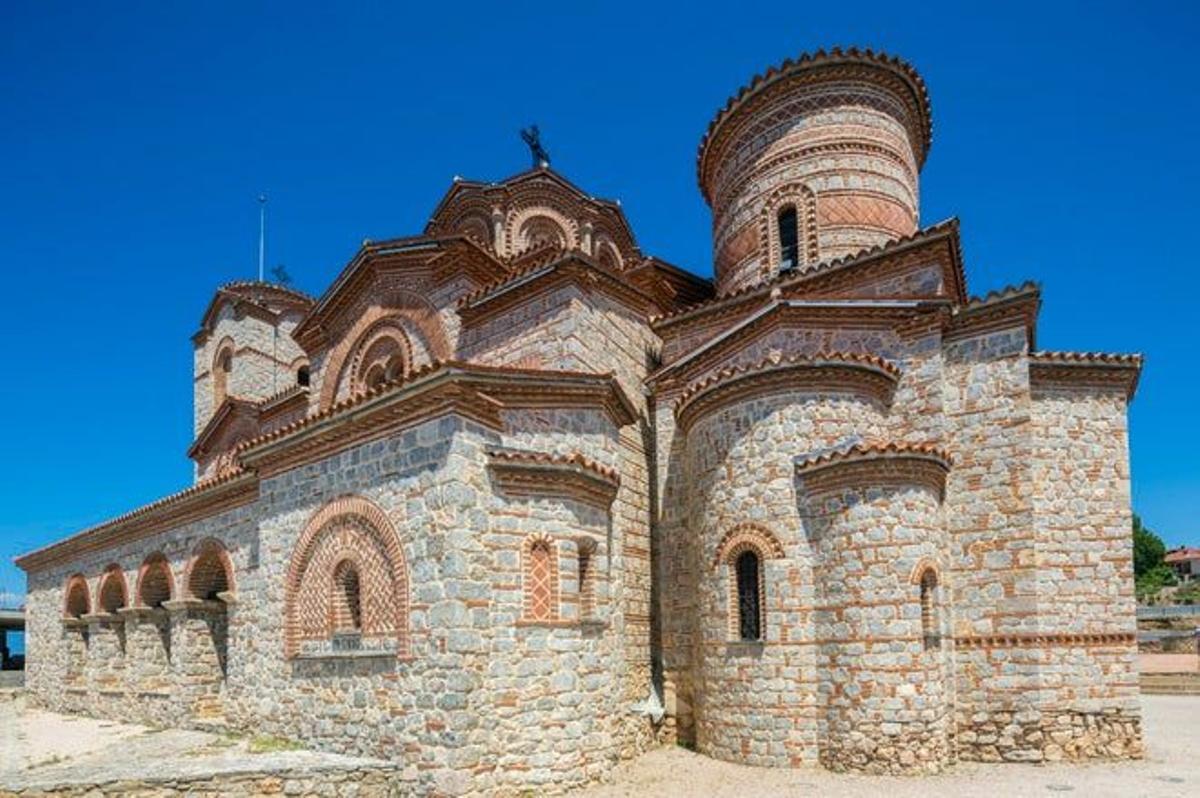 Las iglesias de Plaochnik también se encuentran a orillas del lago Ohrid.