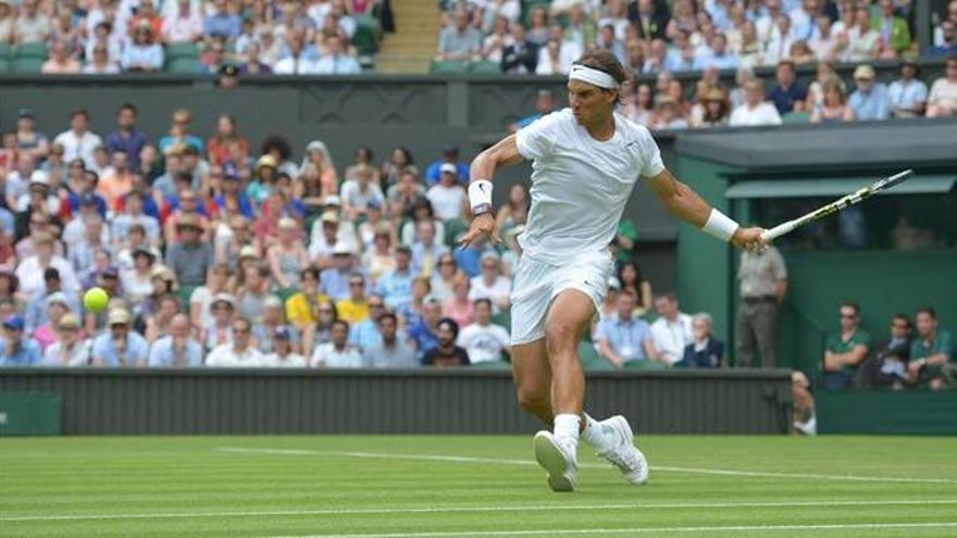 Nadal arranca con victoria en Wimbledon