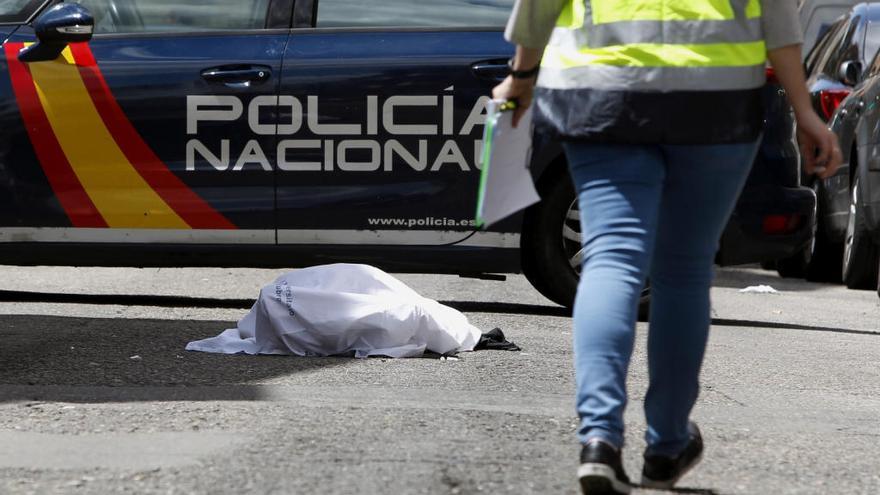 El cadáver de &#039;Niño Sáez&#039;, en una calle de La Latina.