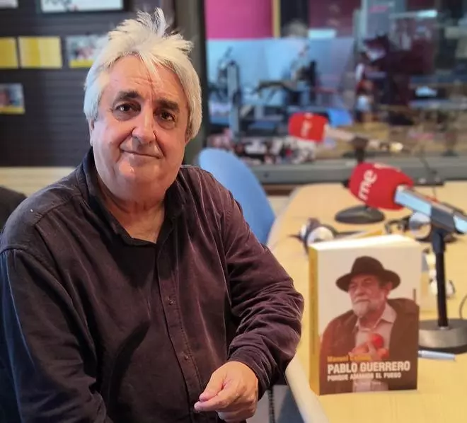 Manuel Cañada presenta en Badajoz una obra sobre Pablo Guerrero: "Es uno de los grandes referentes de la identidad extremeña"