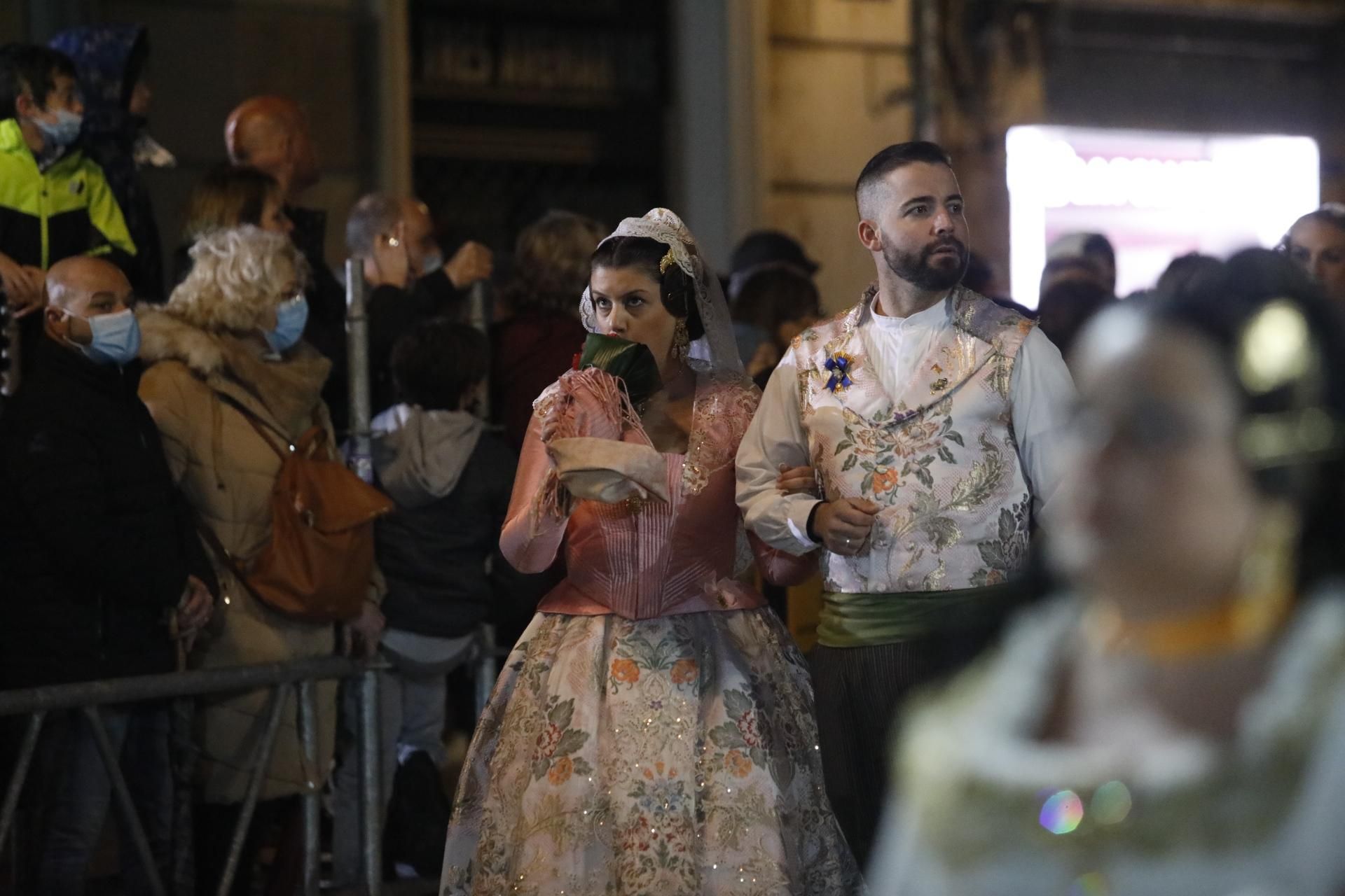 Búscate en el primer día de ofrenda por la calle Quart (entre las 22:00 a las 23:00 horas)