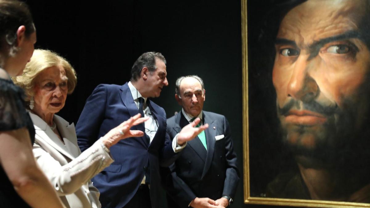 La Reina Sofía recorre las 50 obras de la exposición "Zurbarán" en la National Gallery de Londres.