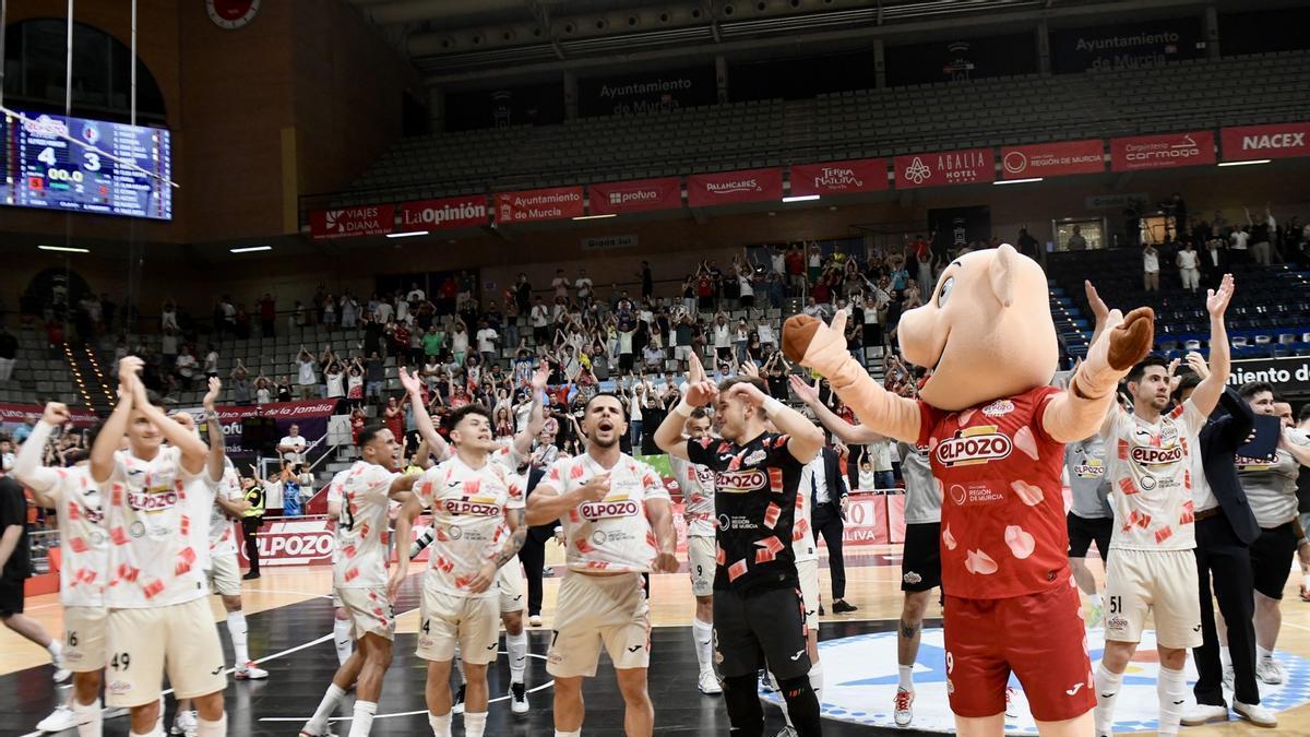 Los jugadores de ElPozo, celebrando el pase a semifinales