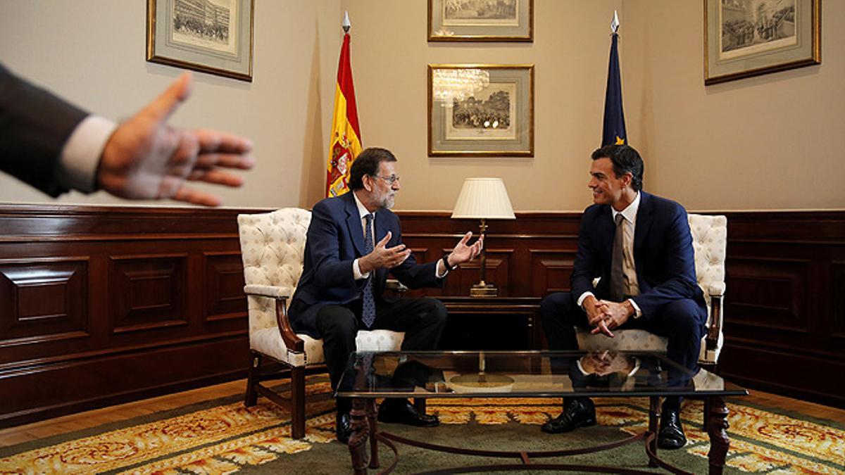 Reunión de Mariano Rajoy y Pedro Sánchez en el Congreso