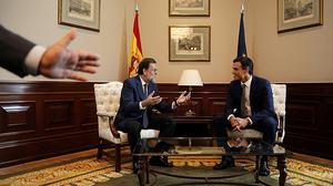 Reunió de Mariano Rajoy i Pedro Sánchez al Congrés dels Diputats.