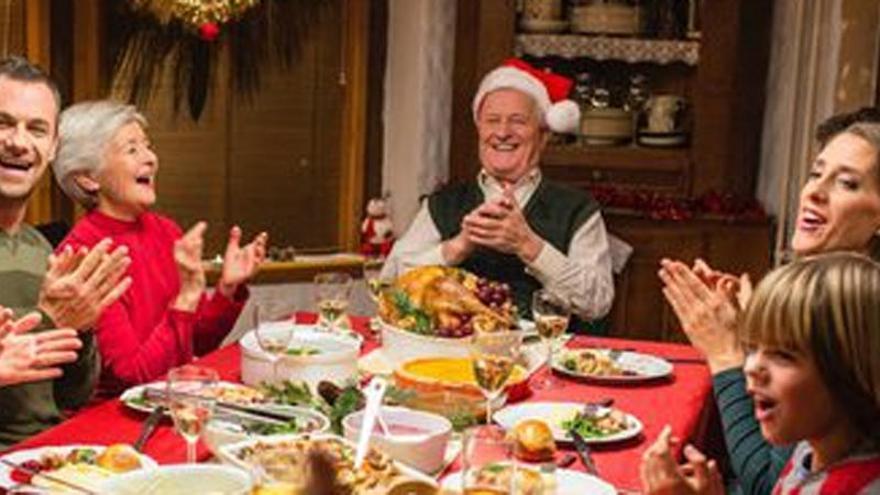 Sanitat amplía el aforo para las reuniones sociales en Navidad