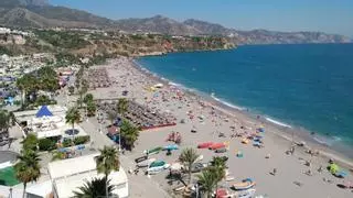Las aguas de las playas de Málaga mantienen un nivel de calidad 'apto' para bañarse